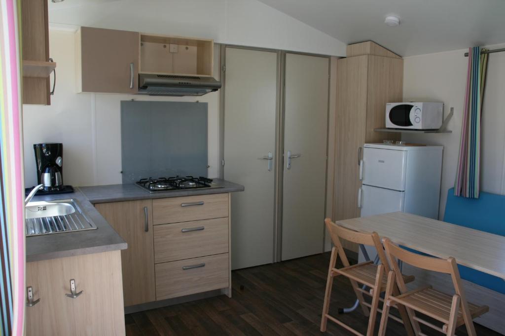 Hotel Camping De La Baie La Trinité-sur-Mer Pokoj fotografie